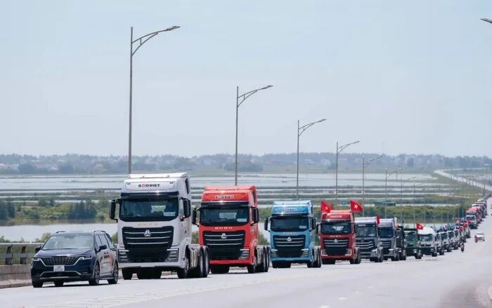 中国重汽在越南斩获800余台订单2.jpg