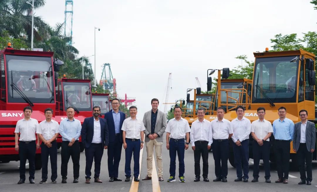 APMT 500台集卡签约2.jpg