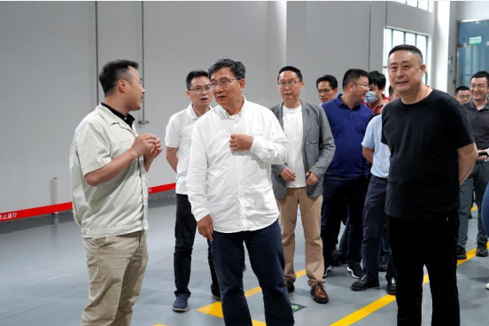 李泽湘率队赴绿的谐波考察交流
