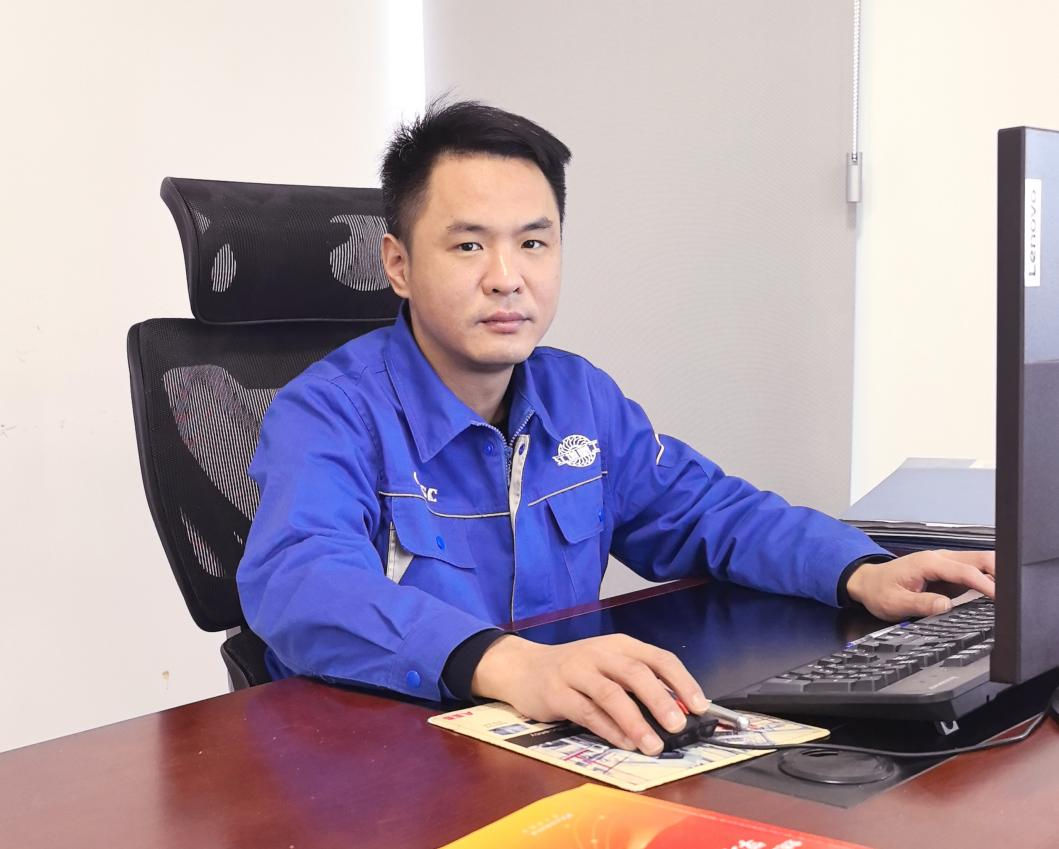 重庆装备两人荣获集团公司个人突出贡献奖