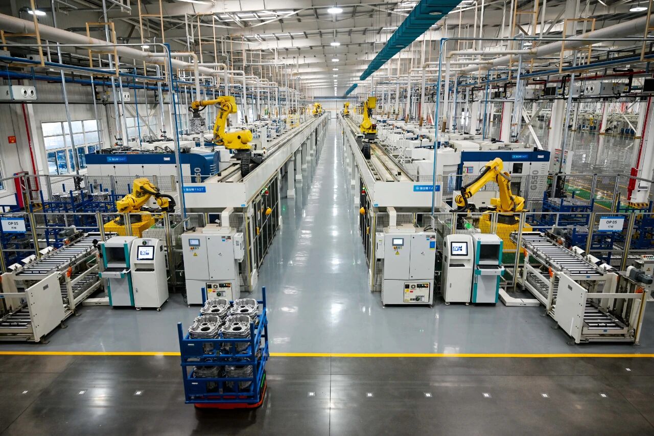 法士特智慧工厂成功入选2025年数字化典型应用场景